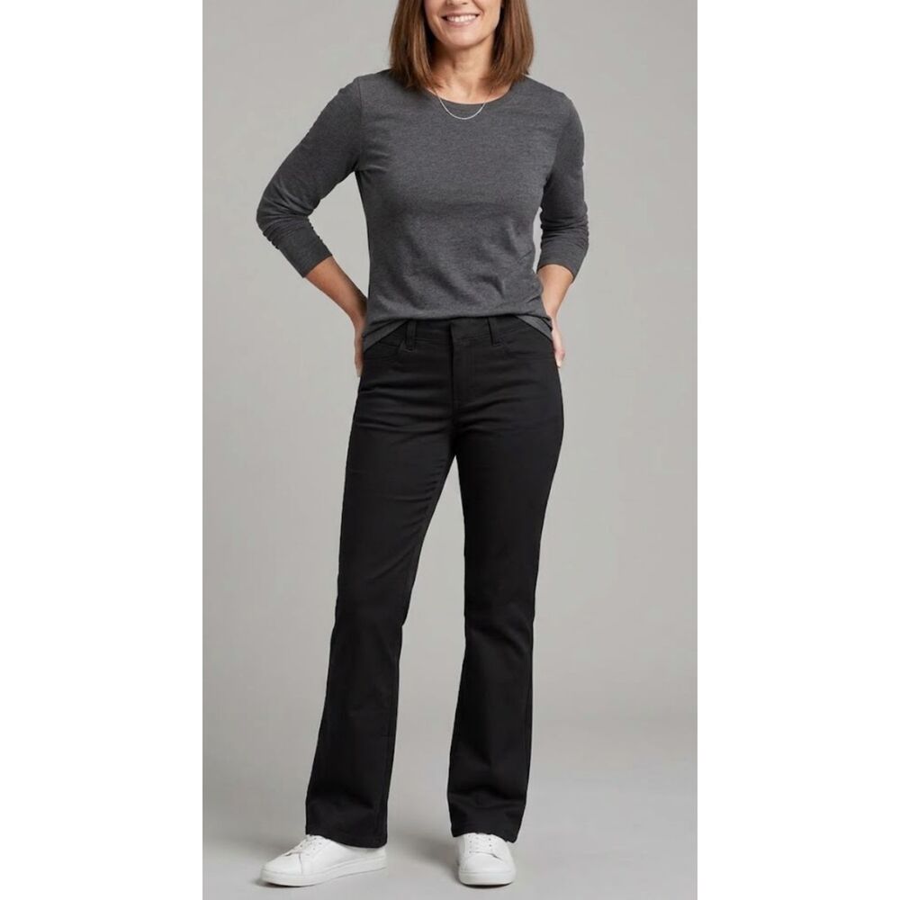 New Dickies Women's Juniors Classic Fit Bootcut Stretch Pant Size 19